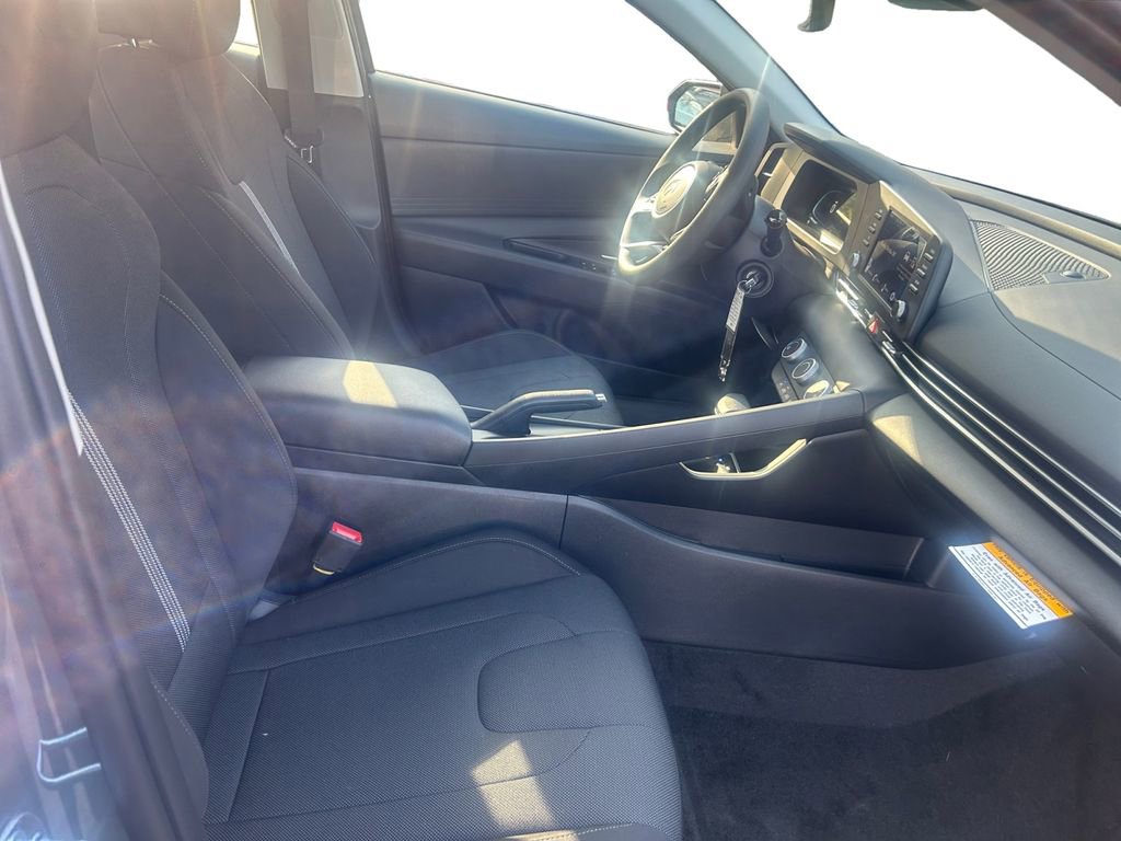 New 2026 Hyundai Elantra SE FWD image 15