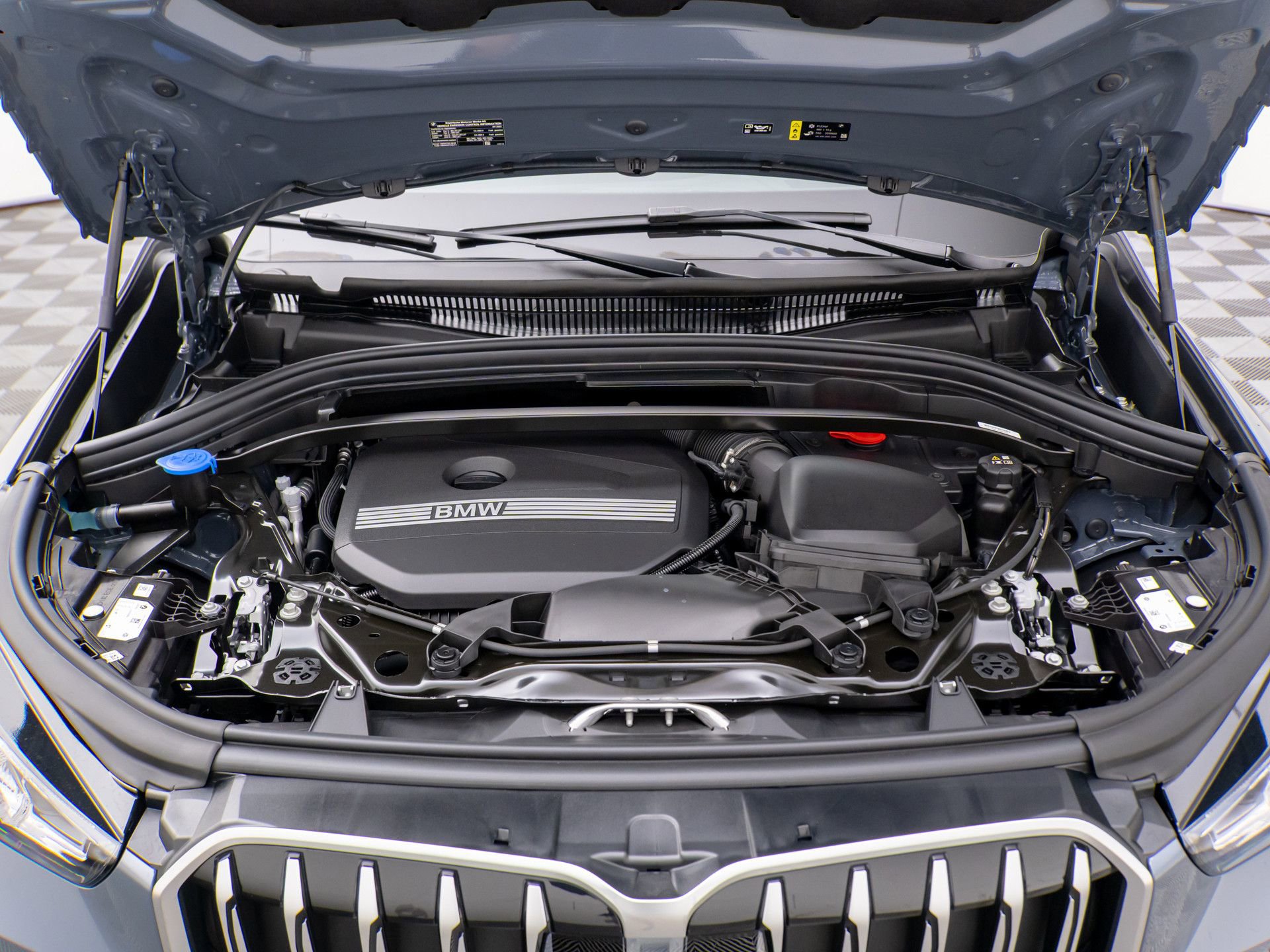 Used 2025 BMW X1 xDrive28i w/ Technology Package image 27