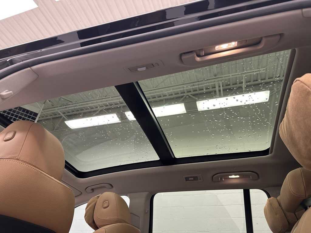 Used 2025 Mercedes-Benz GLS 580 4MATIC image 42