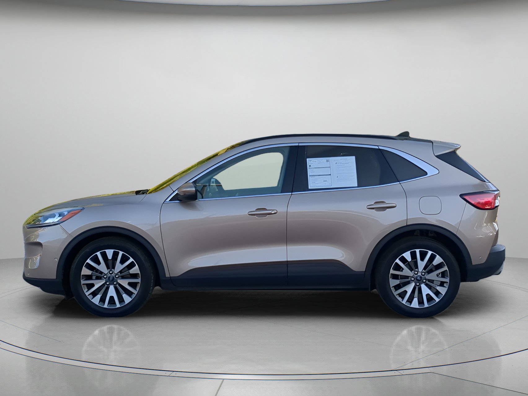 Certified 2020 Ford Escape Titanium w/ Titanium Premium Package 2.0 FWD image 43