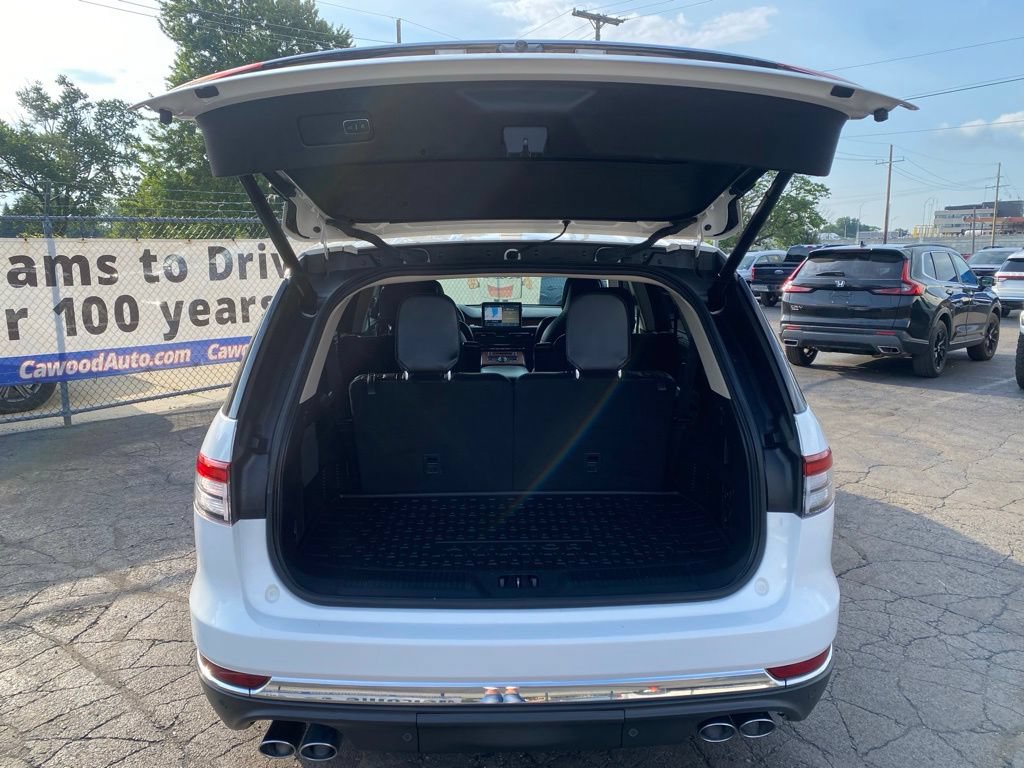 Used 2020 Lincoln Aviator Reserve w/ Equipment Group 201A AWD/4WD image 4