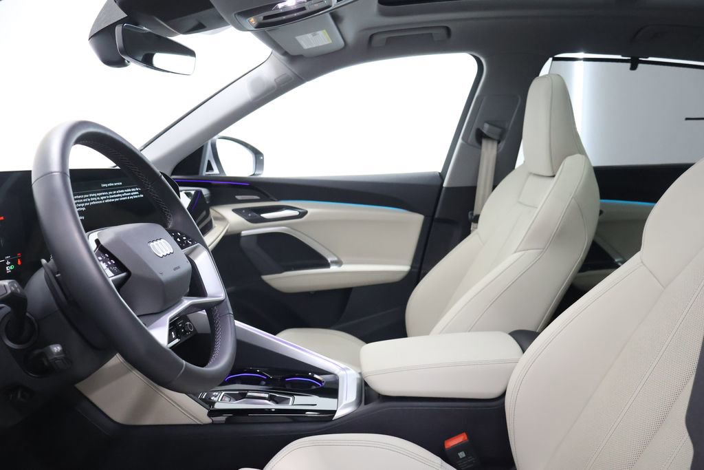 Used 2025 Audi Q5 2.0T Premium Plus w/ Premium Plus image 13