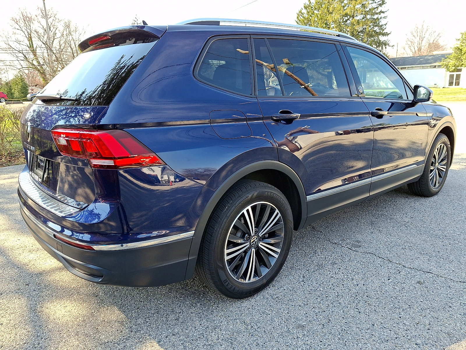Used 2024 Volkswagen Tiguan Wolfsburg Edition FWD image 6
