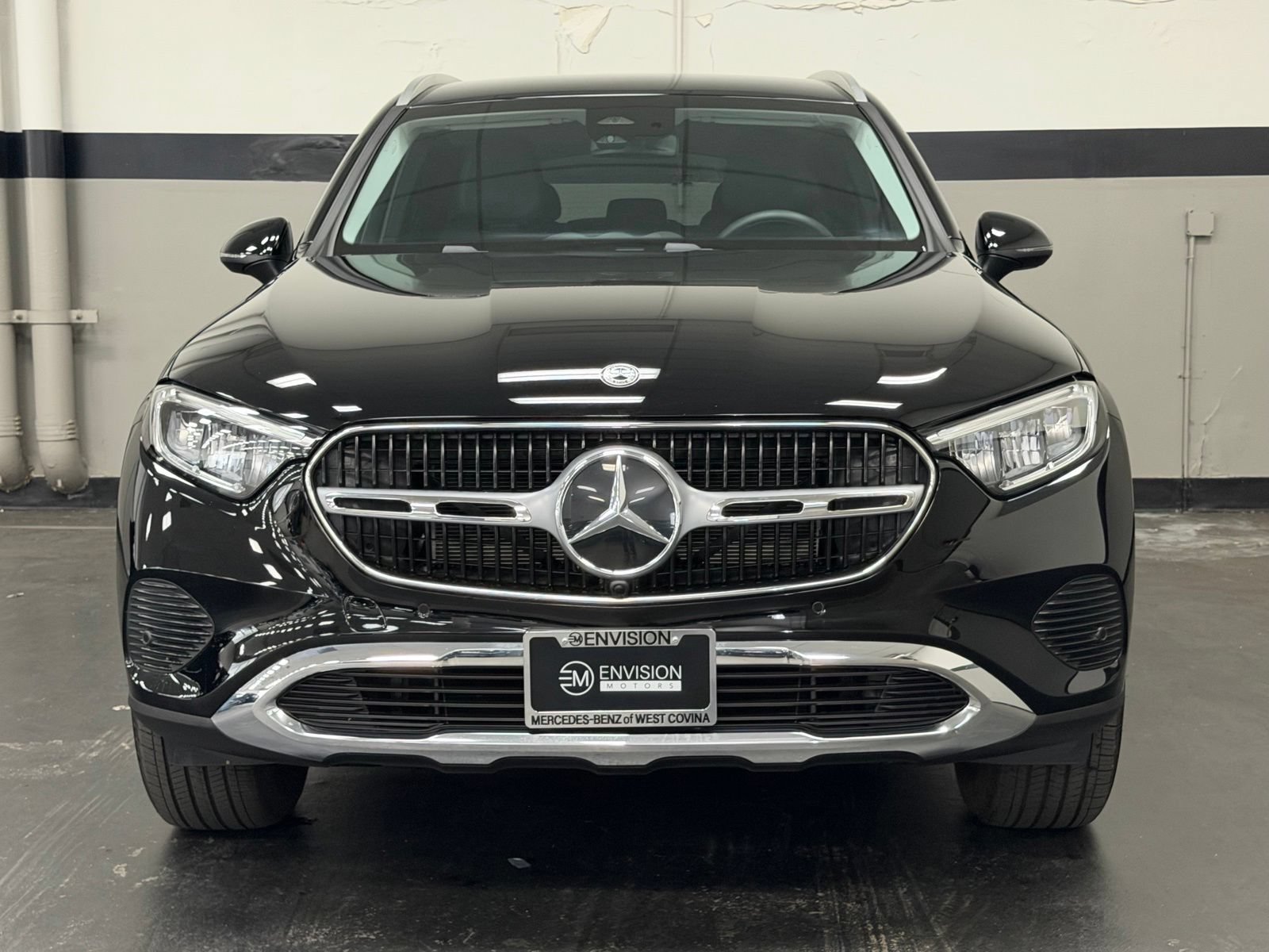 Used 2025 Mercedes-Benz GLC 350e 4MATIC image 4