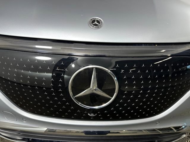 Used 2023 Mercedes-Benz EQE 350+ SUV w/ Exclusive Trim Package image 9