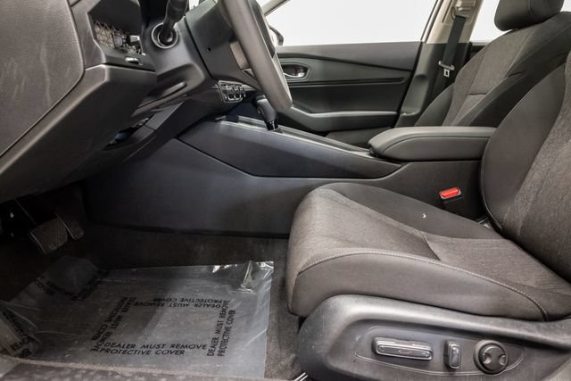 Used 2025 Honda Accord SE image 9