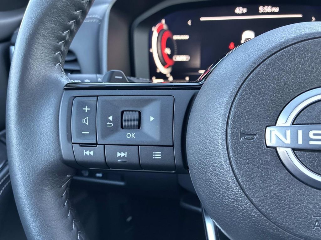 Used 2024 Nissan Rogue SL w/ SL Premium Package image 26