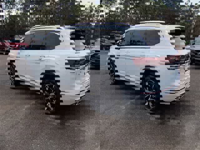 Used 2024 Volkswagen Atlas SEL Premium R-Line image 6