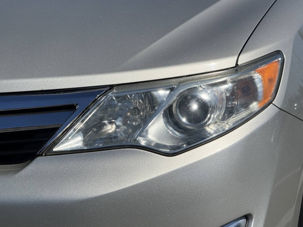 Used 2014 Toyota Camry XLE w/ Convenience Package FWD image 16