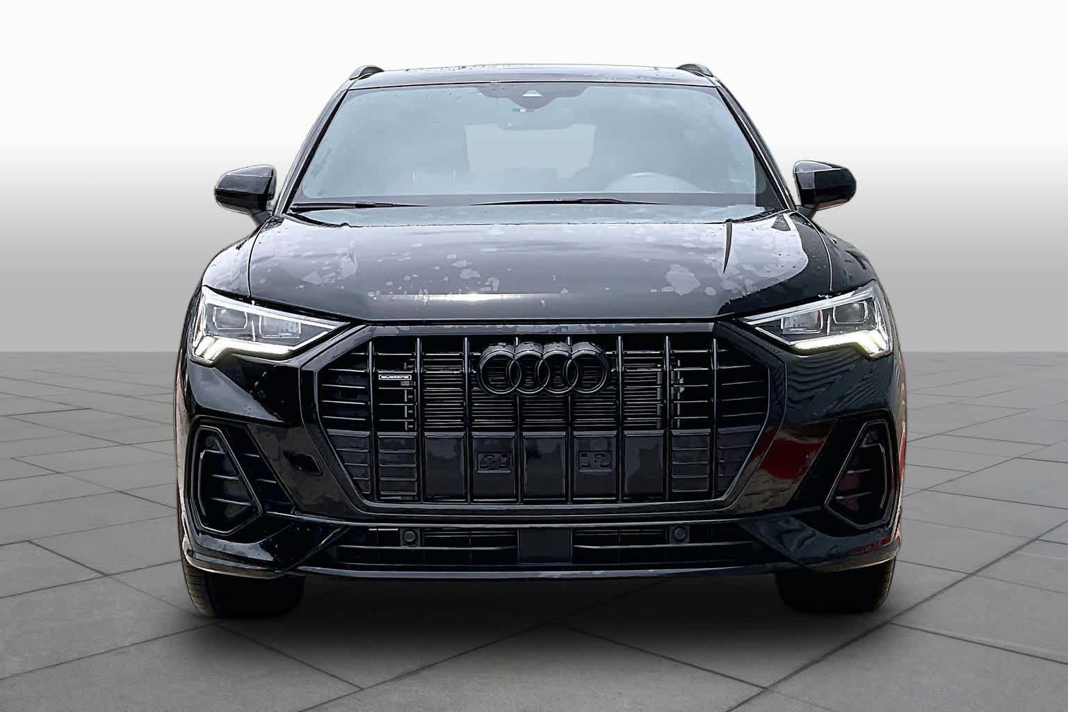 Used 2025 Audi Q3 2.0T Premium w/ Convenience Package AWD/4WD image 4
