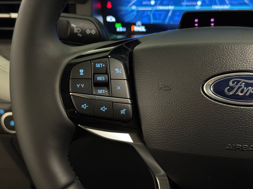 New 2026 Ford Explorer Platinum w/ LUX Leather Package AWD/4WD image 37