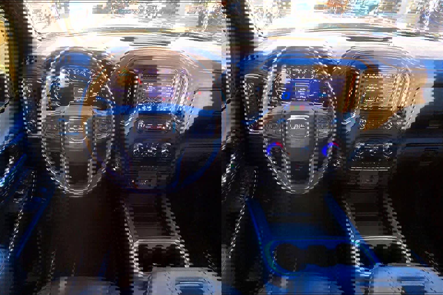 Used 2022 GMC Sierra 2500 AT4 w/ Gooseneck/5TH Wheel Package image 5