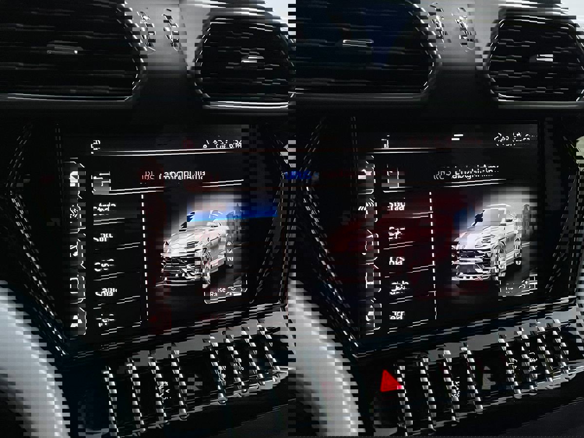 Used 2021 Lamborghini Urus image 36