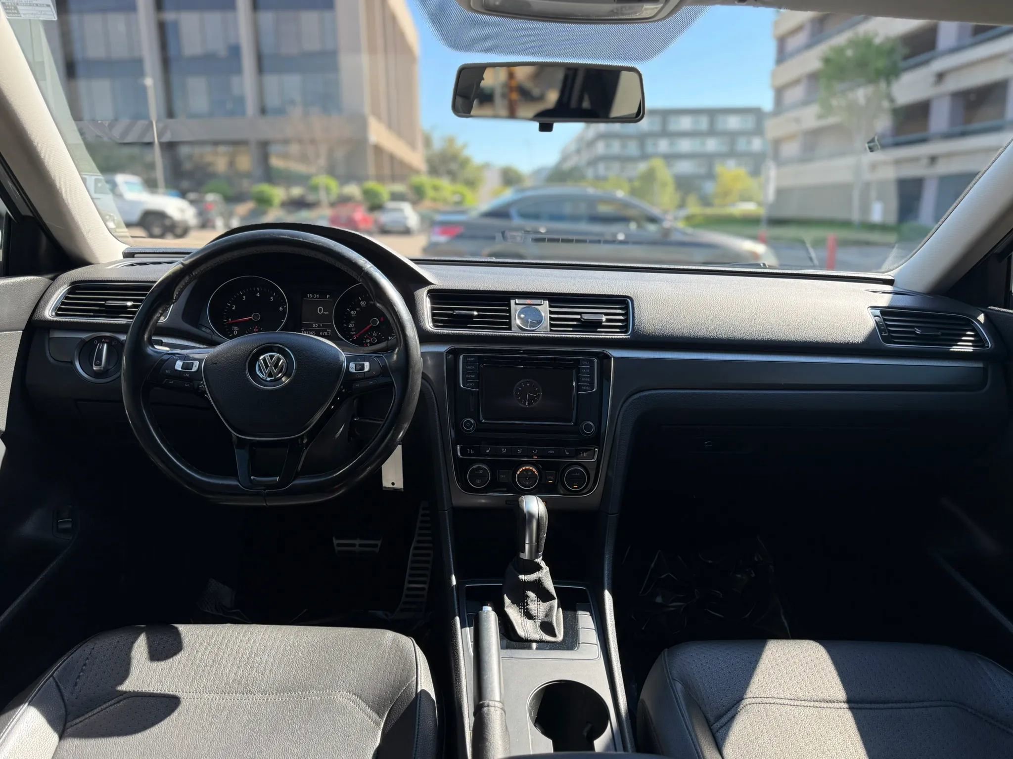 Used 2017 Volkswagen Passat 1.8T R-Line image 12