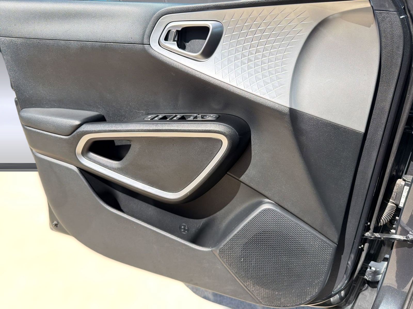 Used 2024 Kia Soul LX w/ Option Group 015 image 20