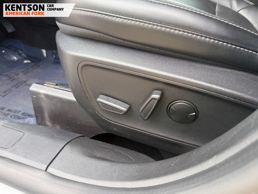 Used 2024 Ford Escape Platinum AWD/4WD image 26