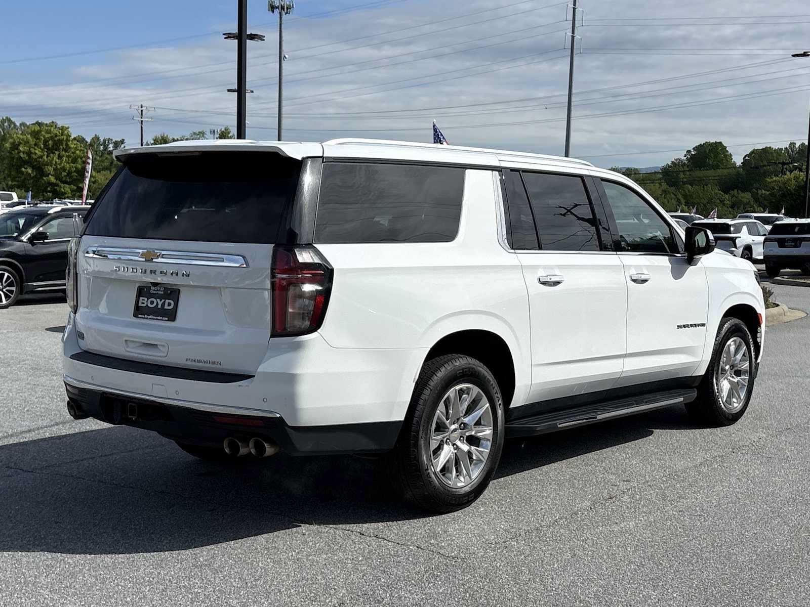 Used 2022 Chevrolet Suburban Premier AWD/4WD image 6