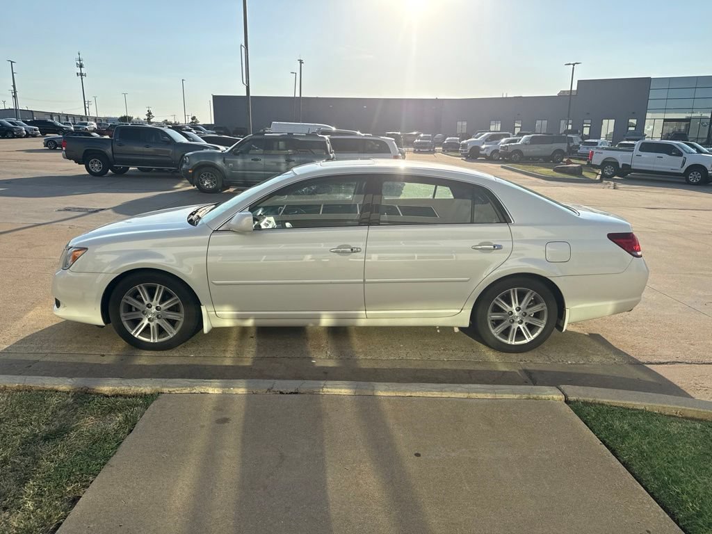 Used 2008 Toyota Avalon Limited FWD image 4