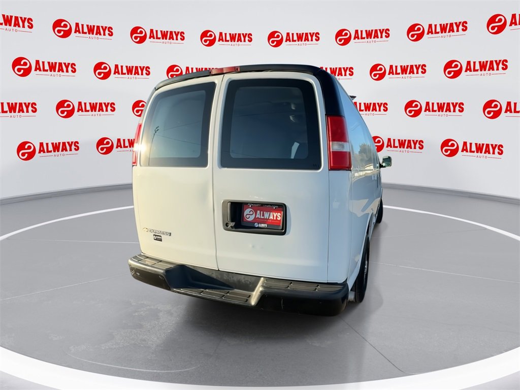 Used 2021 Chevrolet Express 2500 w/ Driver Convenience Package image 7