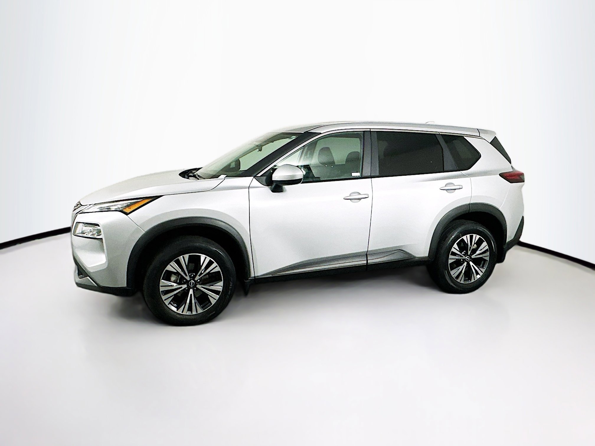 Used 2023 Nissan Rogue SV image 4