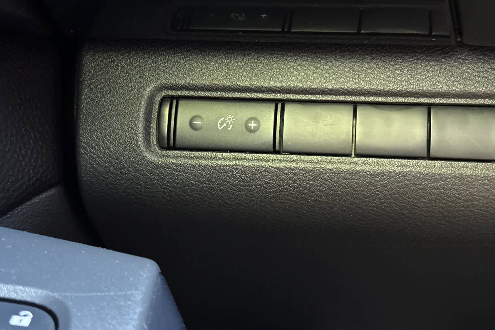Certified 2025 Nissan Pathfinder S w/ Cargo Package FWD image 33