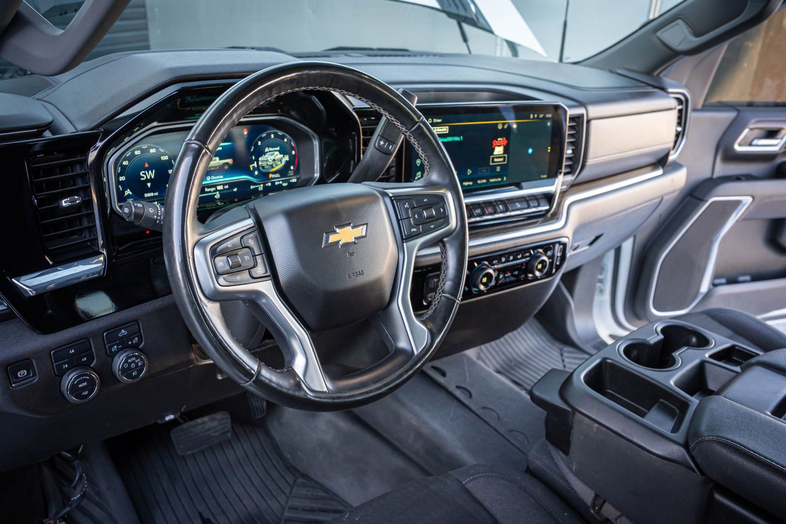 Used 2024 Chevrolet Silverado 2500 LT image 15