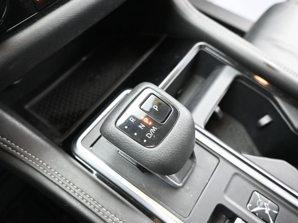 Used 2022 Nissan Pathfinder Platinum w/ Cargo Package image 38