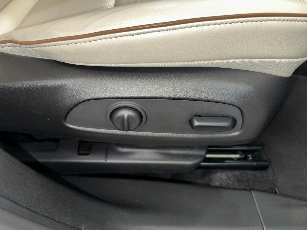 Certified 2024 Buick Encore GX Avenir w/ Avenir Convenience Package image 34