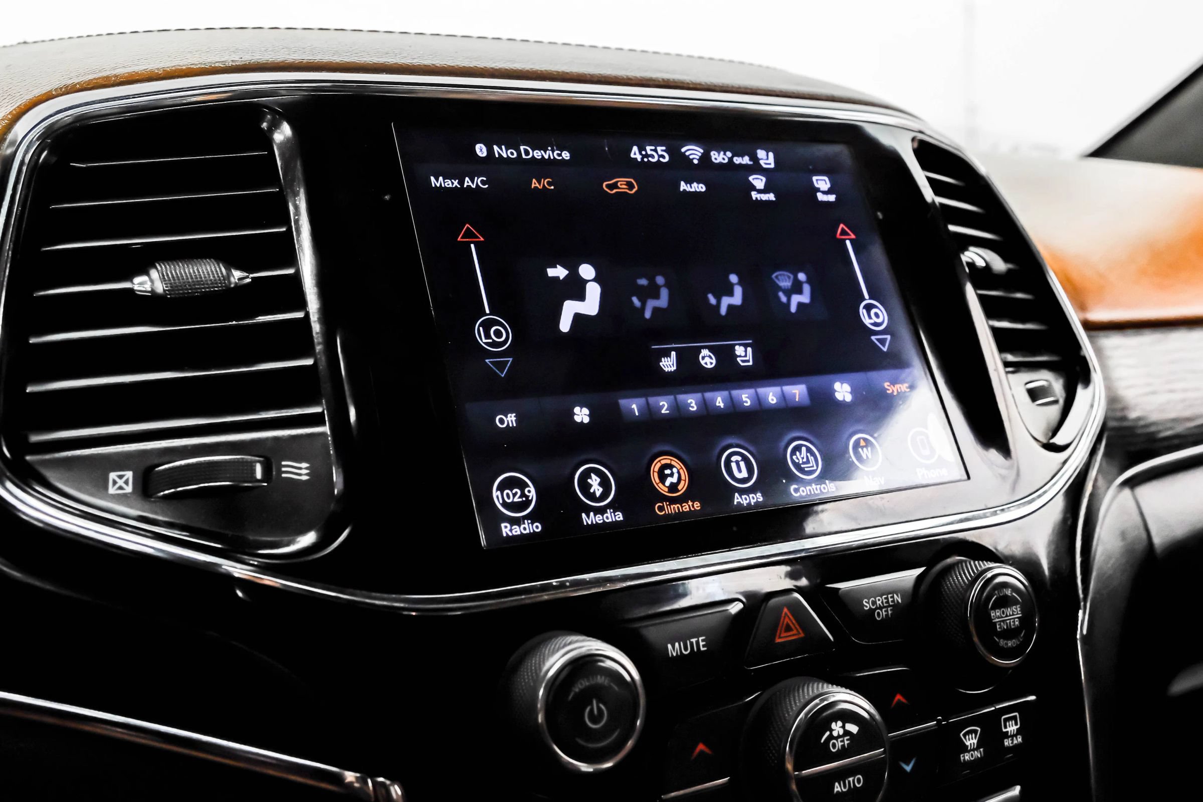 Used 2019 Jeep Grand Cherokee Summit w/ Platinum Series Group AWD/4WD image 38