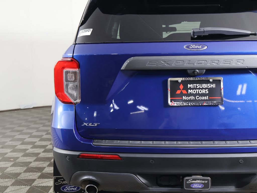 Used 2022 Ford Explorer XLT w/ Equipment Group 202A AWD/4WD image 15