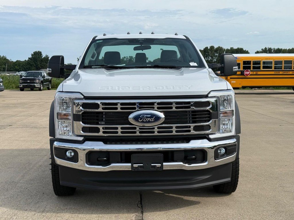 New 2026 Ford F450 XL w/ XL Chrome Package AWD/4WD image 2