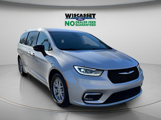 Used 2024 Chrysler Pacifica Touring-L FWD 360° Tour