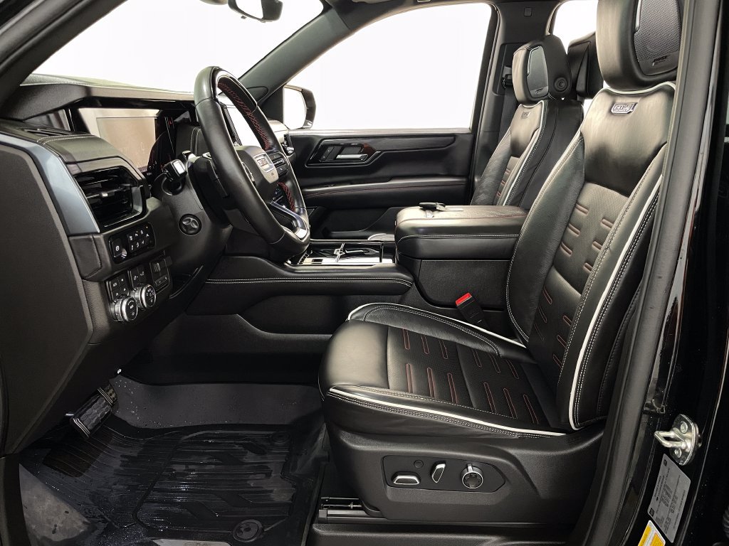 Certified 2026 GMC Yukon XL AT4 Ultimate w/ LPO, Floor Liner Package AWD/4WD image 10