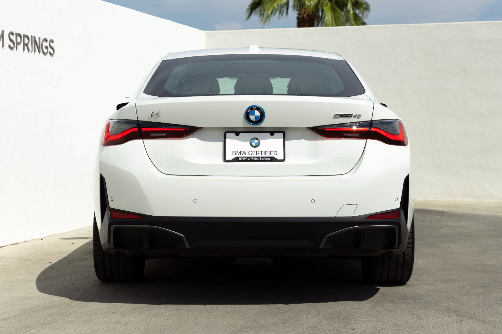 Used 2023 BMW i4 eDrive40 w/ Premium Package RWD image 7