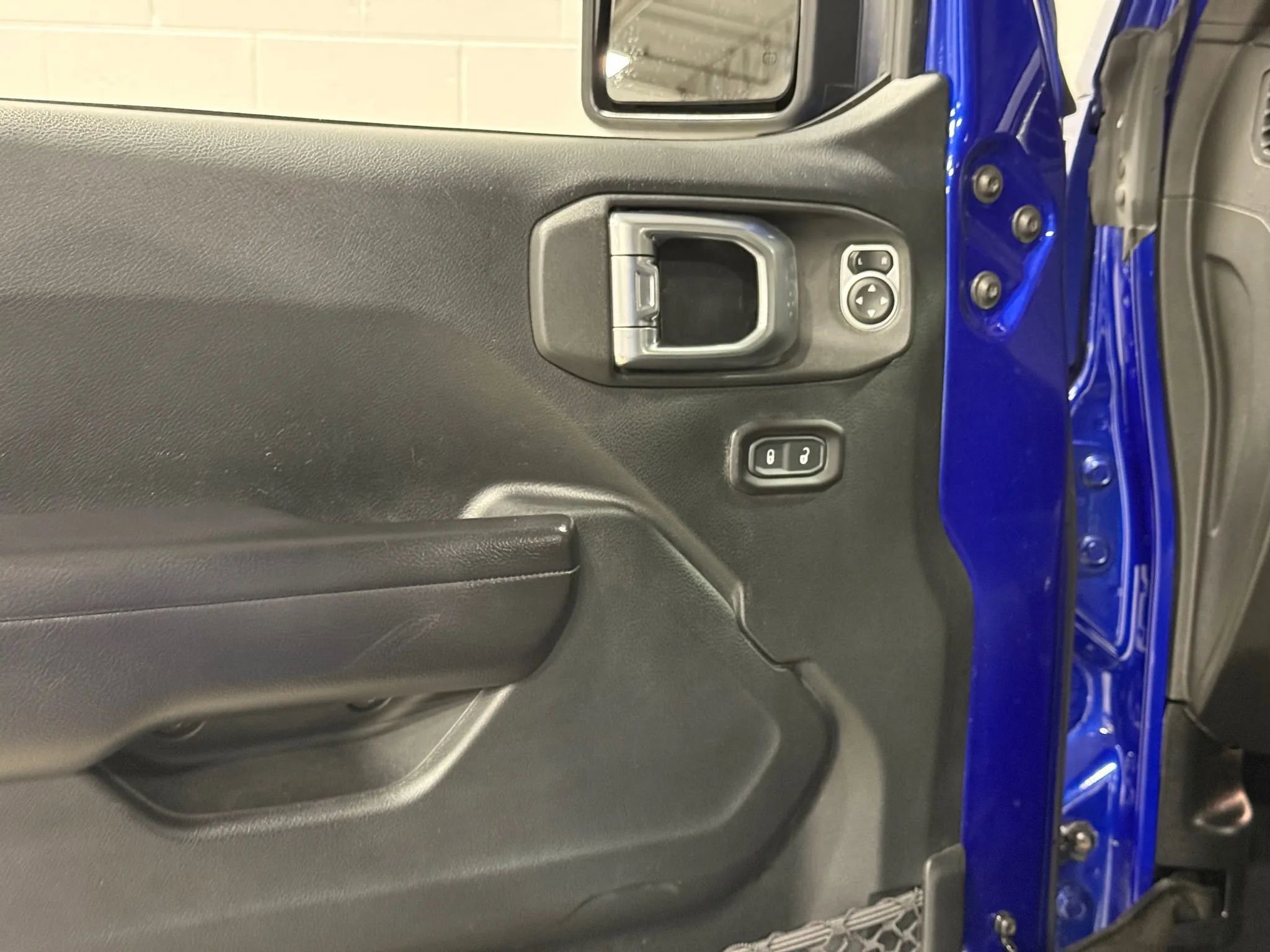 Used 2018 Jeep Wrangler Unlimited Sport S image 12