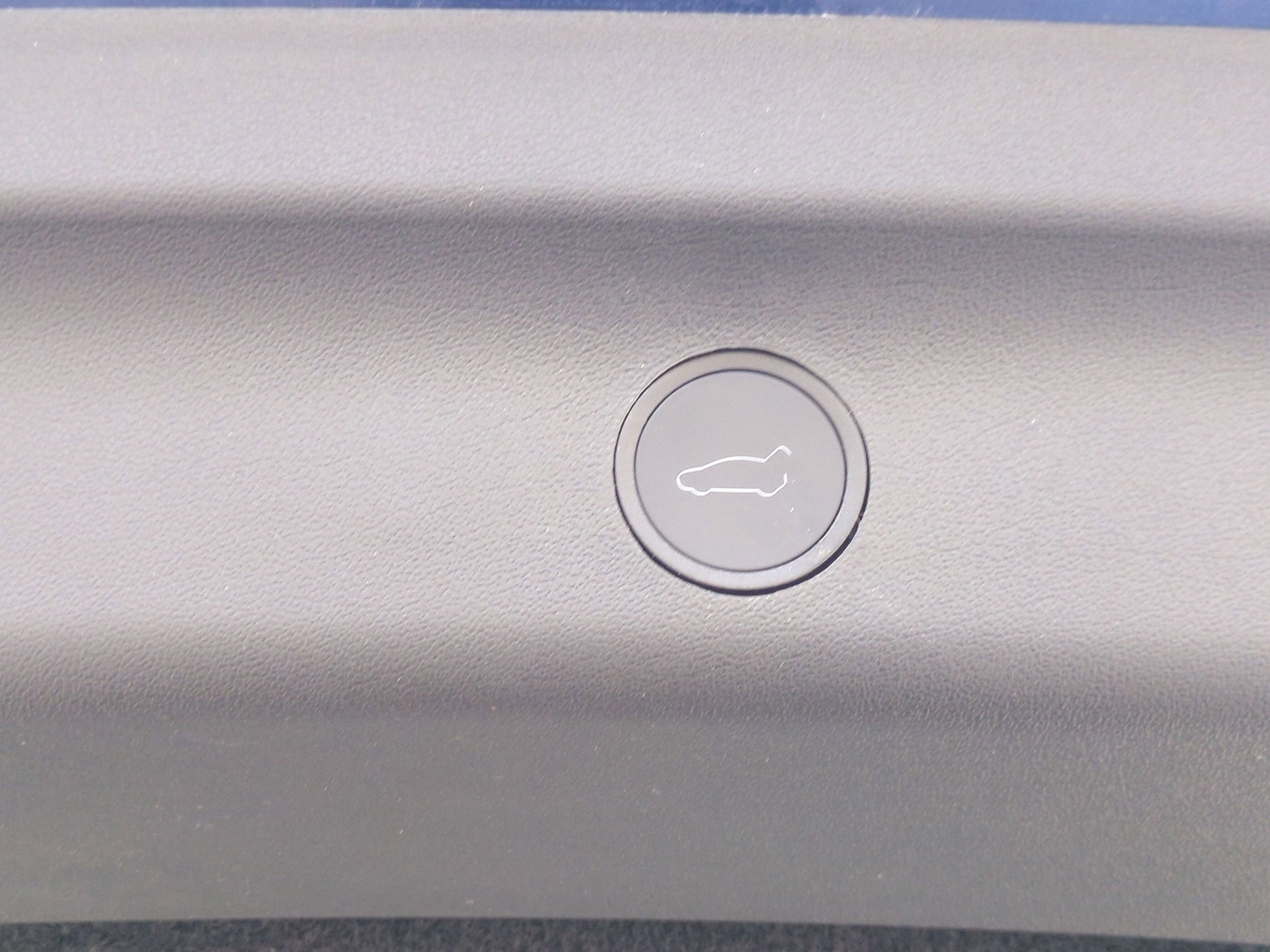 Used 2024 Tesla Model Y Long Range image 31