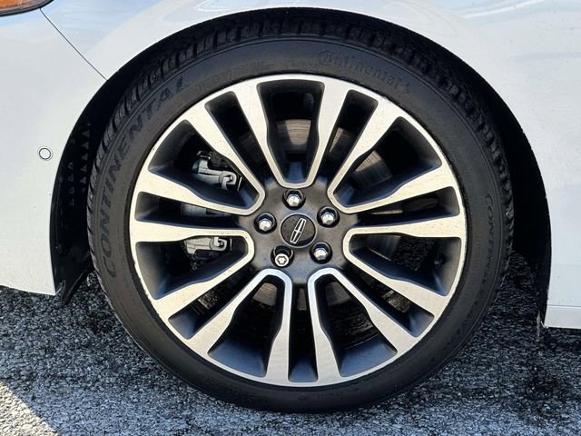 Used 2020 Lincoln Continental Reserve w/ Luxury Package image 13