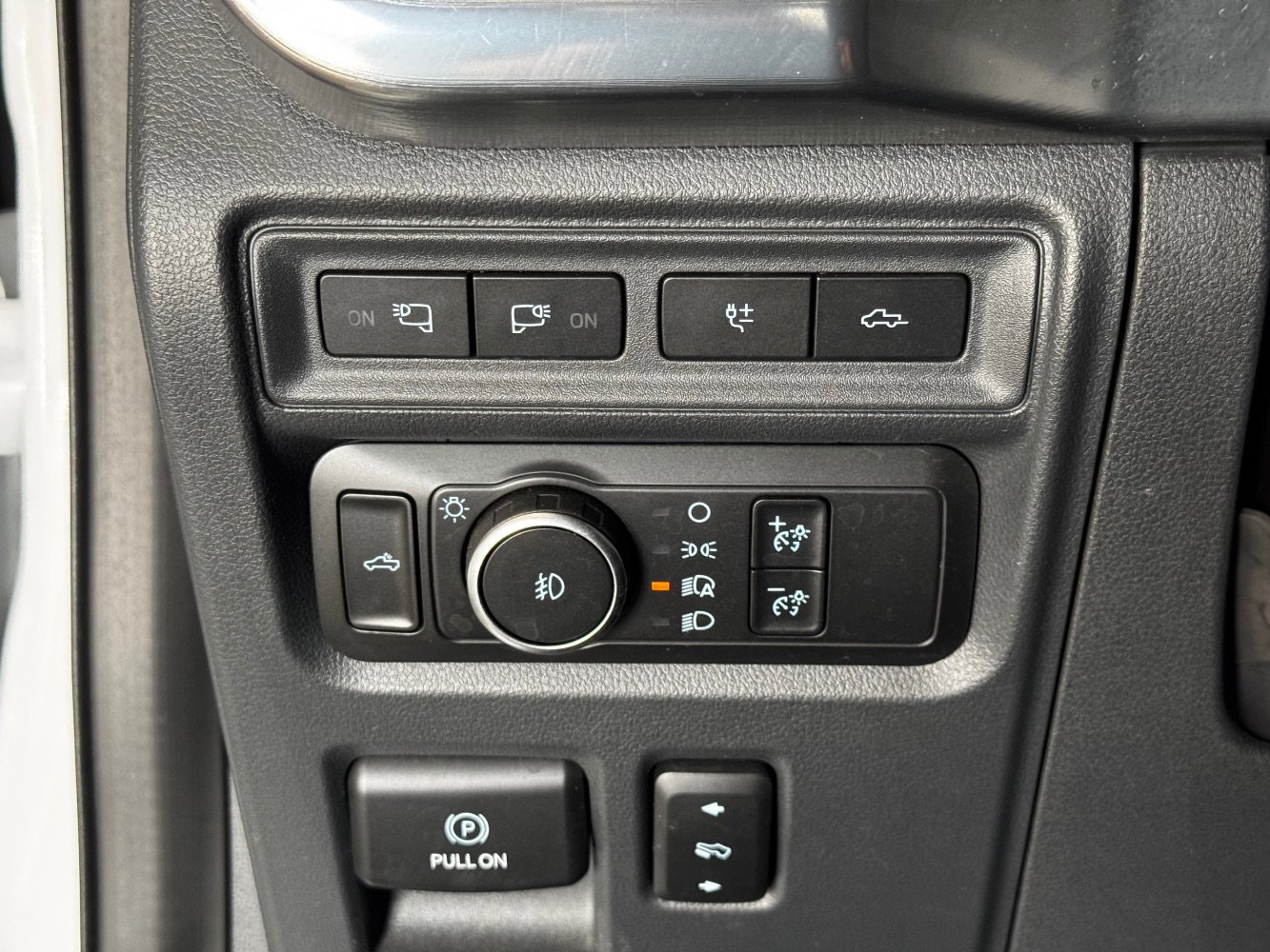 Used 2021 Ford F150 Lariat w/ Equipment Group 502A High image 40