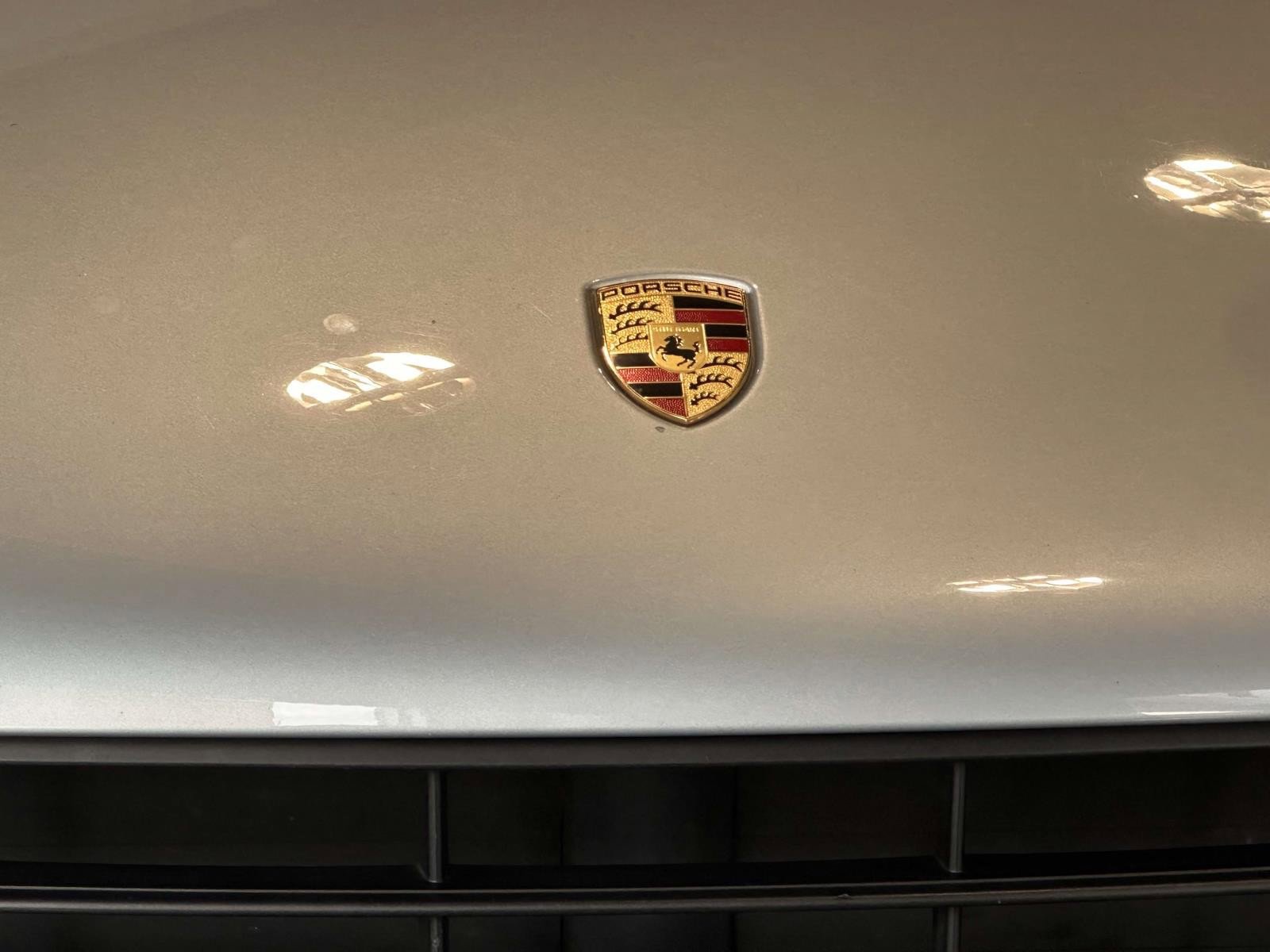 Used 2020 Porsche Macan image 9