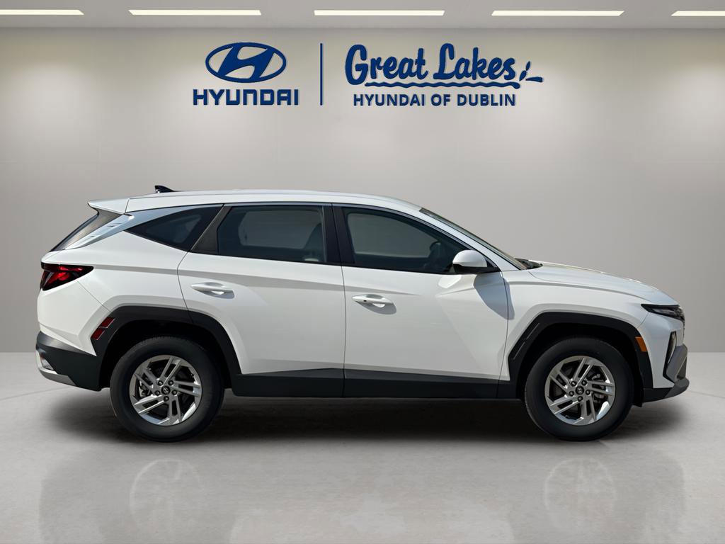 Certified 2025 Hyundai Tucson SE image 6