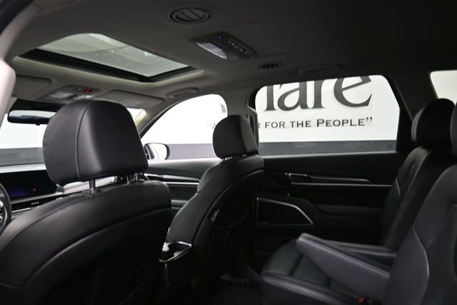 Used 2025 Kia Telluride S FWD image 26