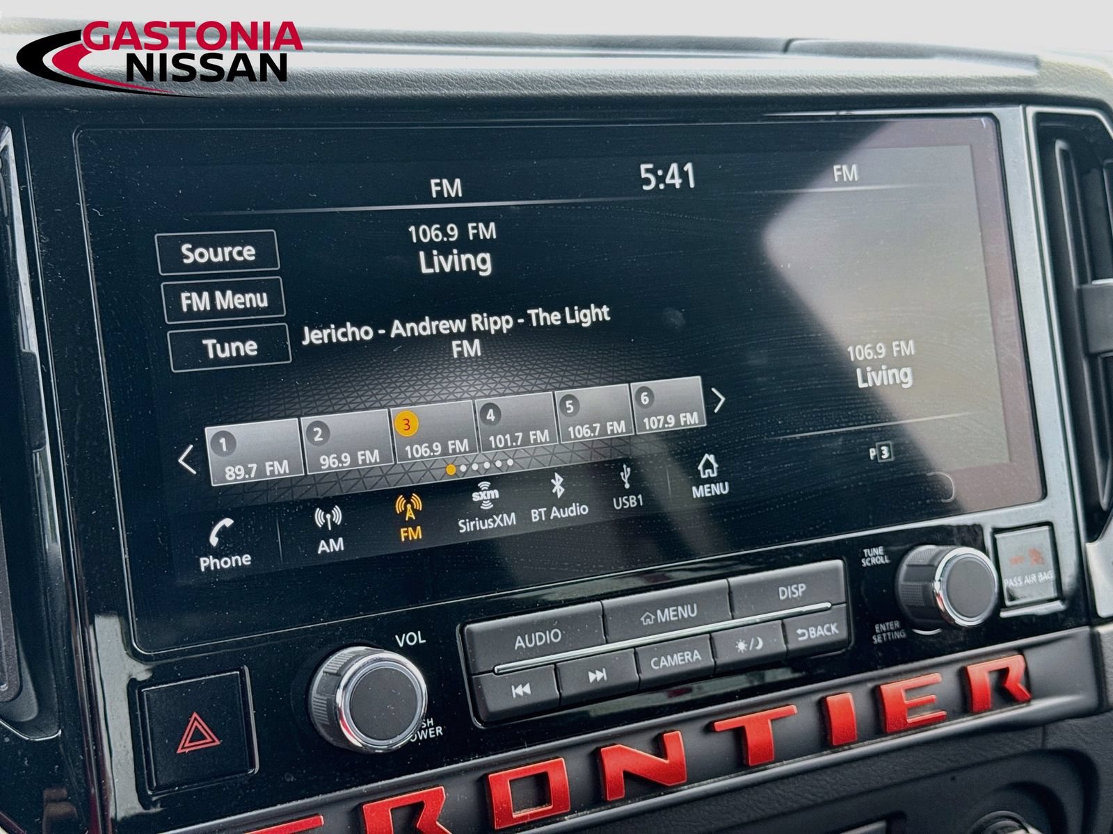 Used 2025 Nissan Frontier Pro-X RWD image 18