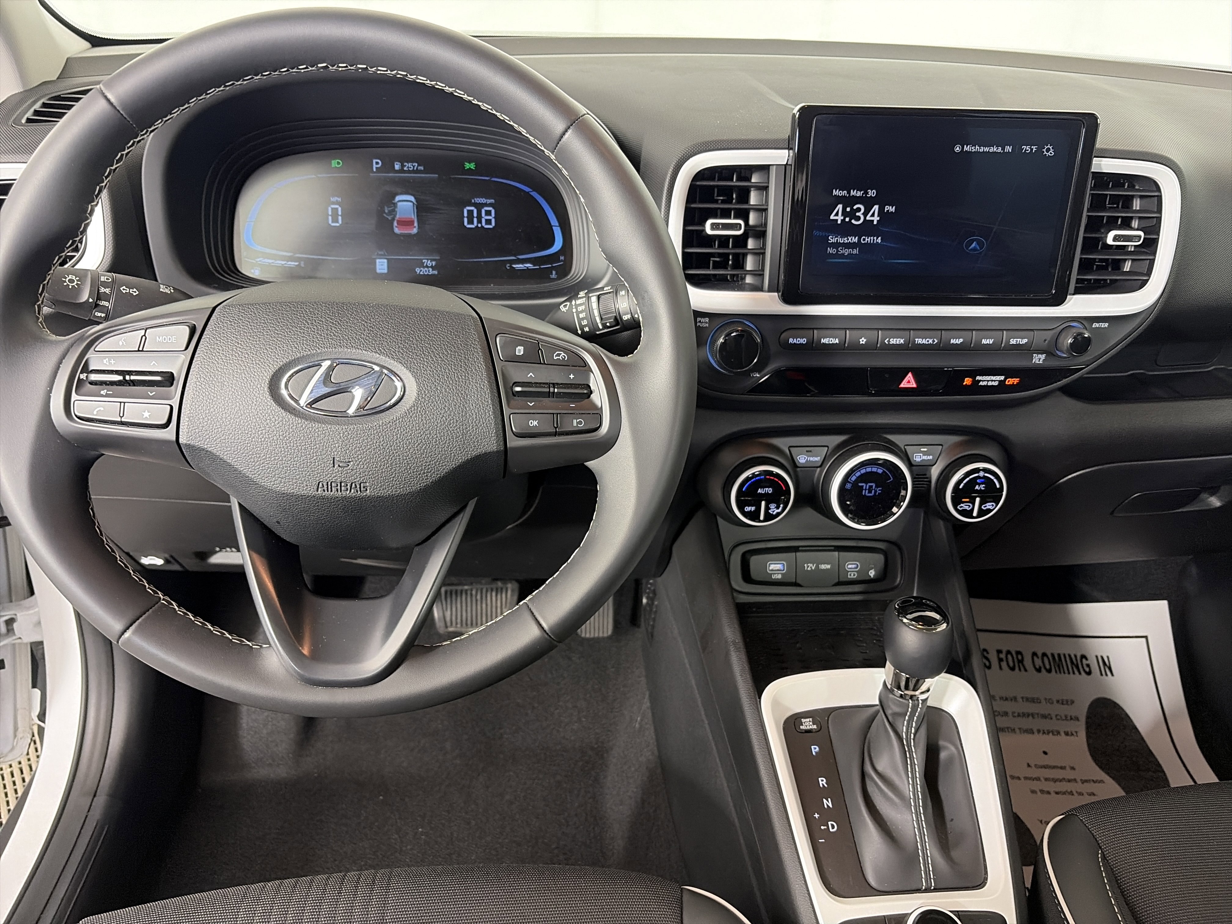 Used 2025 Hyundai Venue Limited image 10
