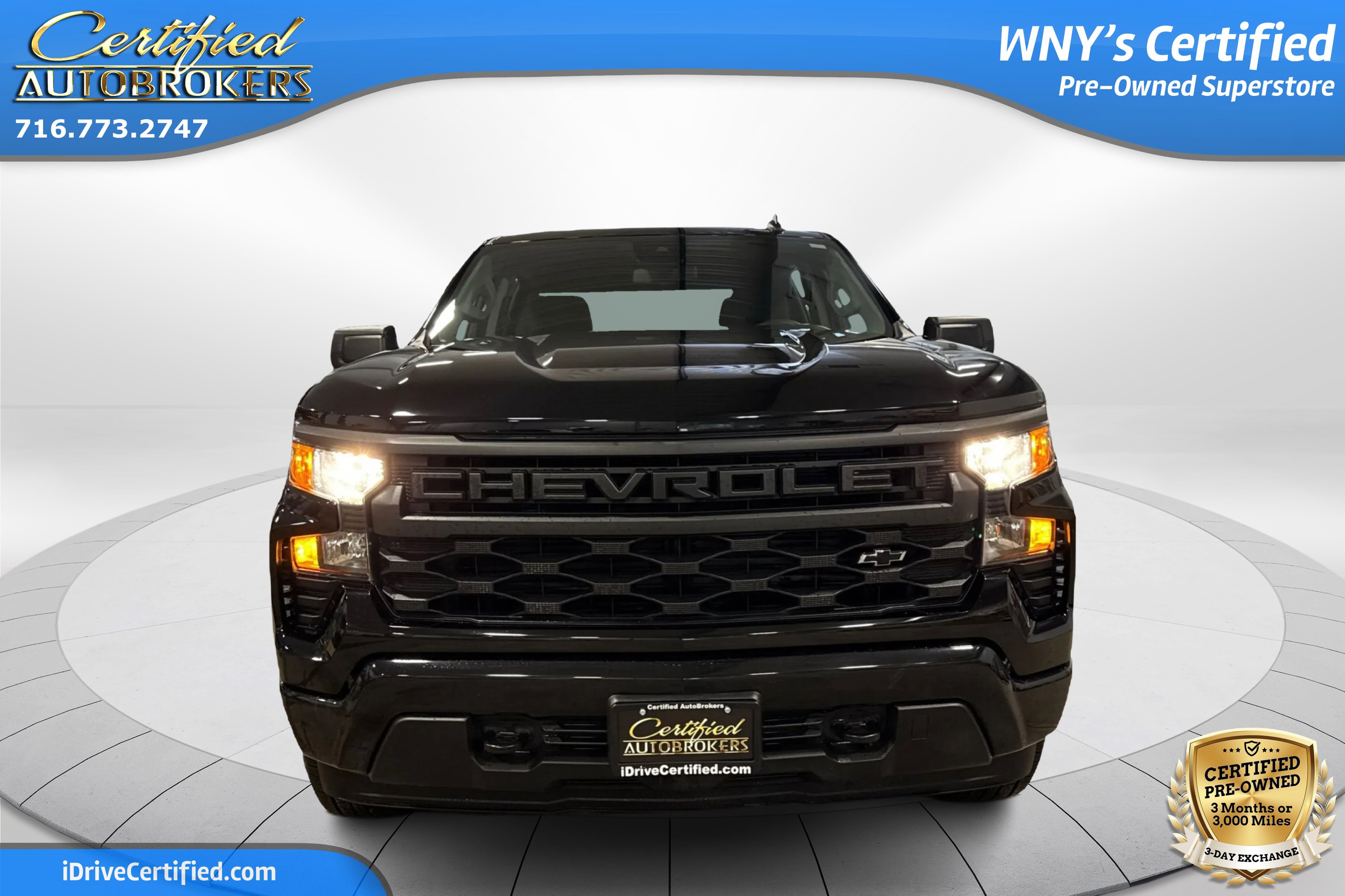 Used 2023 Chevrolet Silverado 1500 Custom image 2