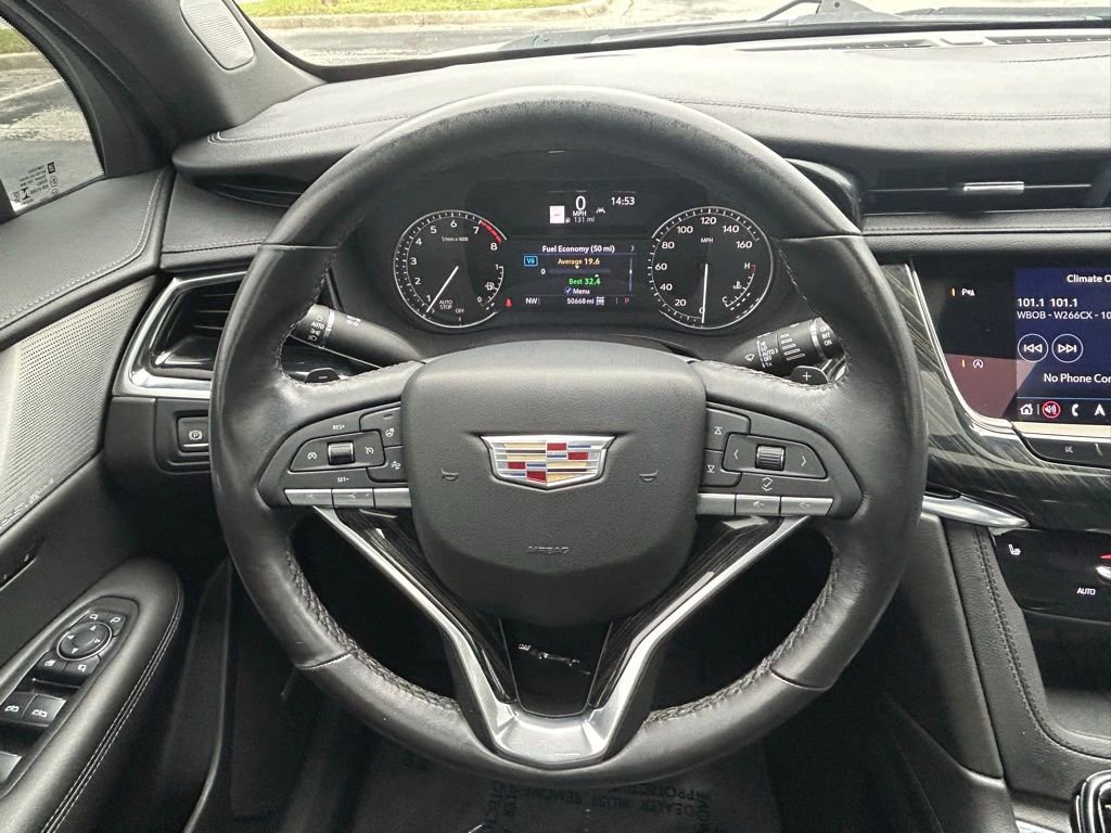 Used 2021 Cadillac XT6 Premium Luxury image 18