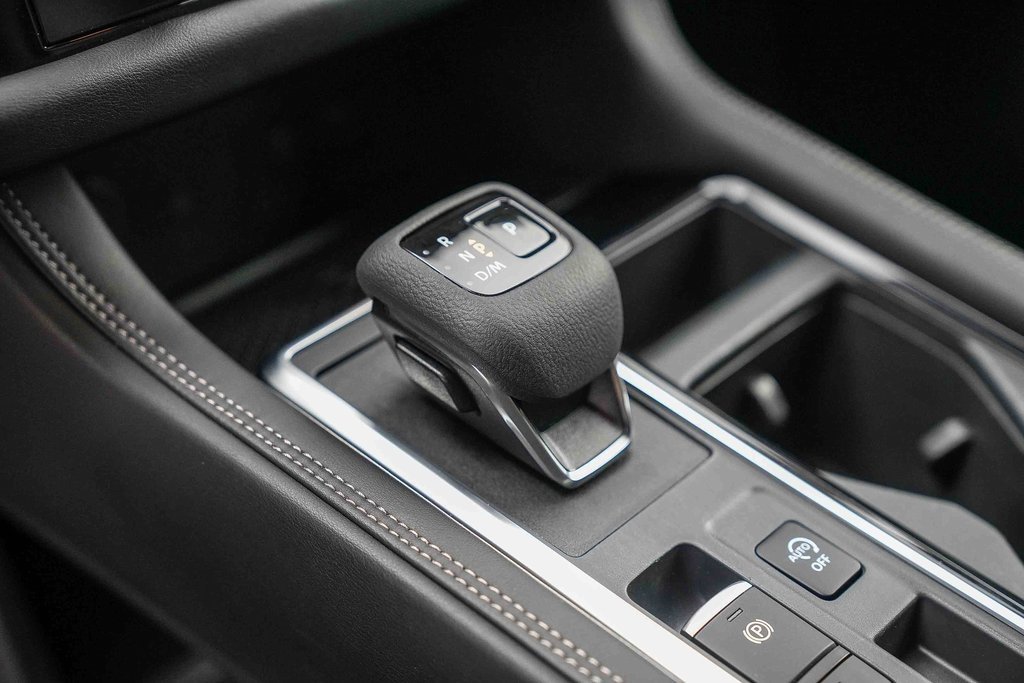 Used 2024 Nissan Pathfinder Platinum image 18