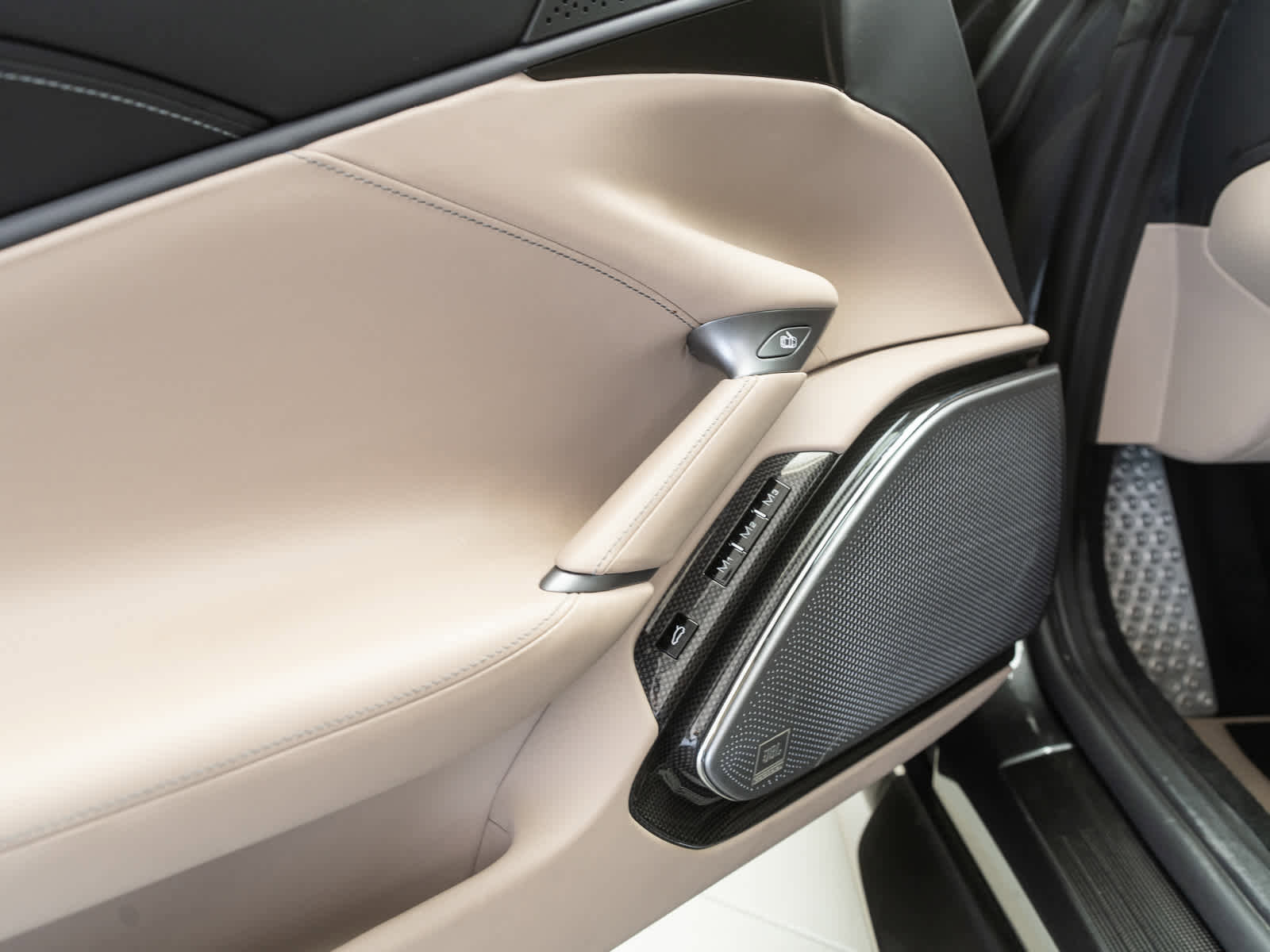 Certified 2021 Ferrari Roma RWD image 16