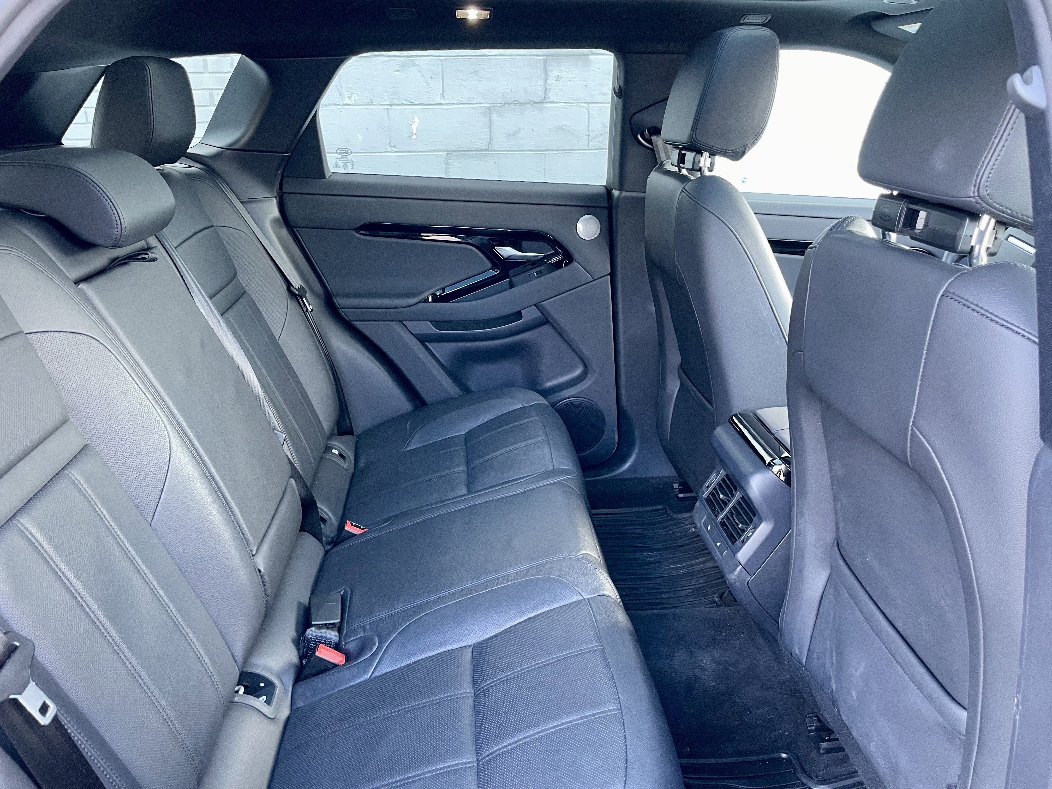 Certified 2024 Land Rover Range Rover Evoque Dynamic SE image 31