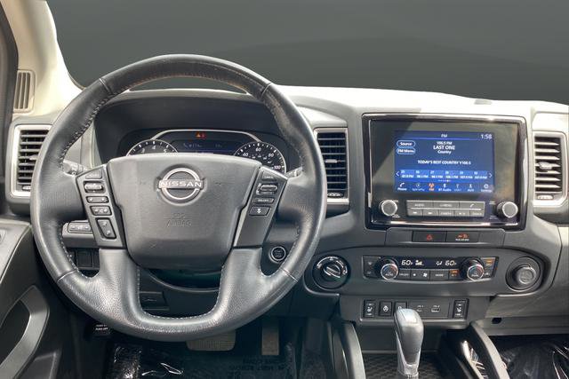Used 2022 Nissan Frontier SV AWD/4WD image 11