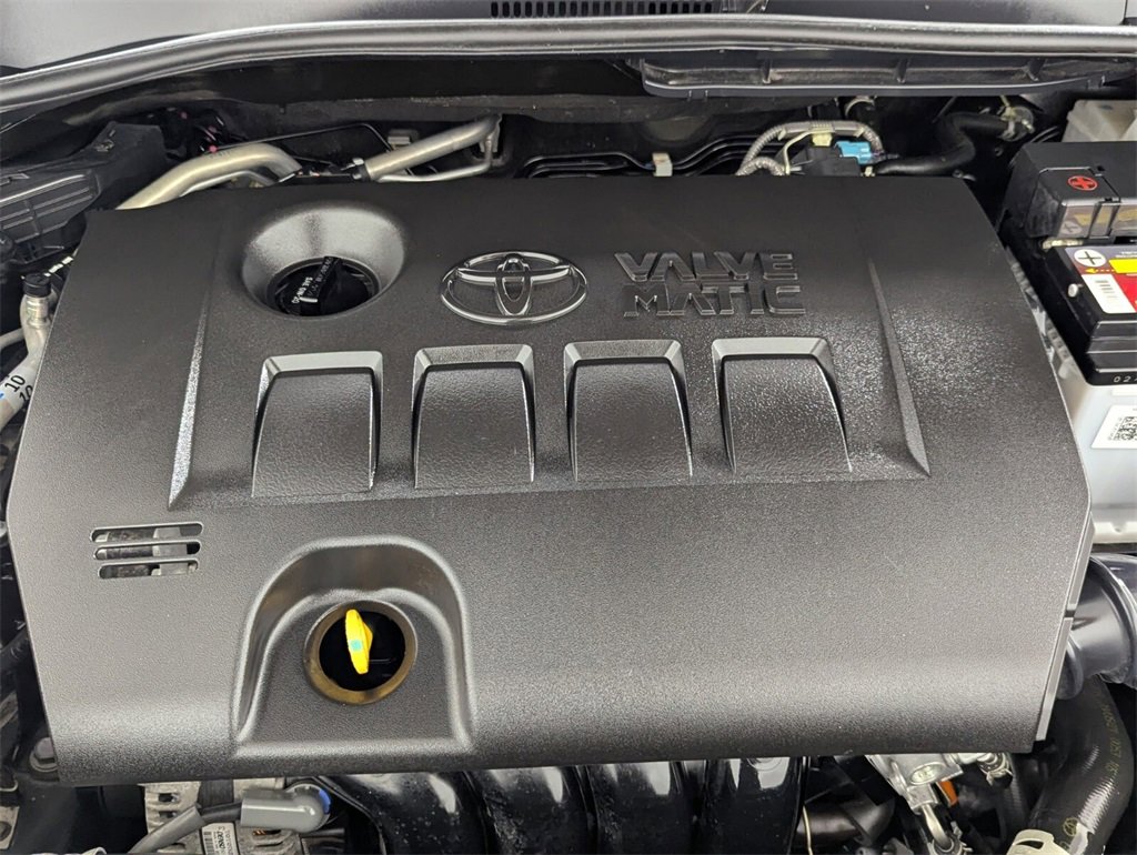 Used 2021 Toyota C-HR LE image 10